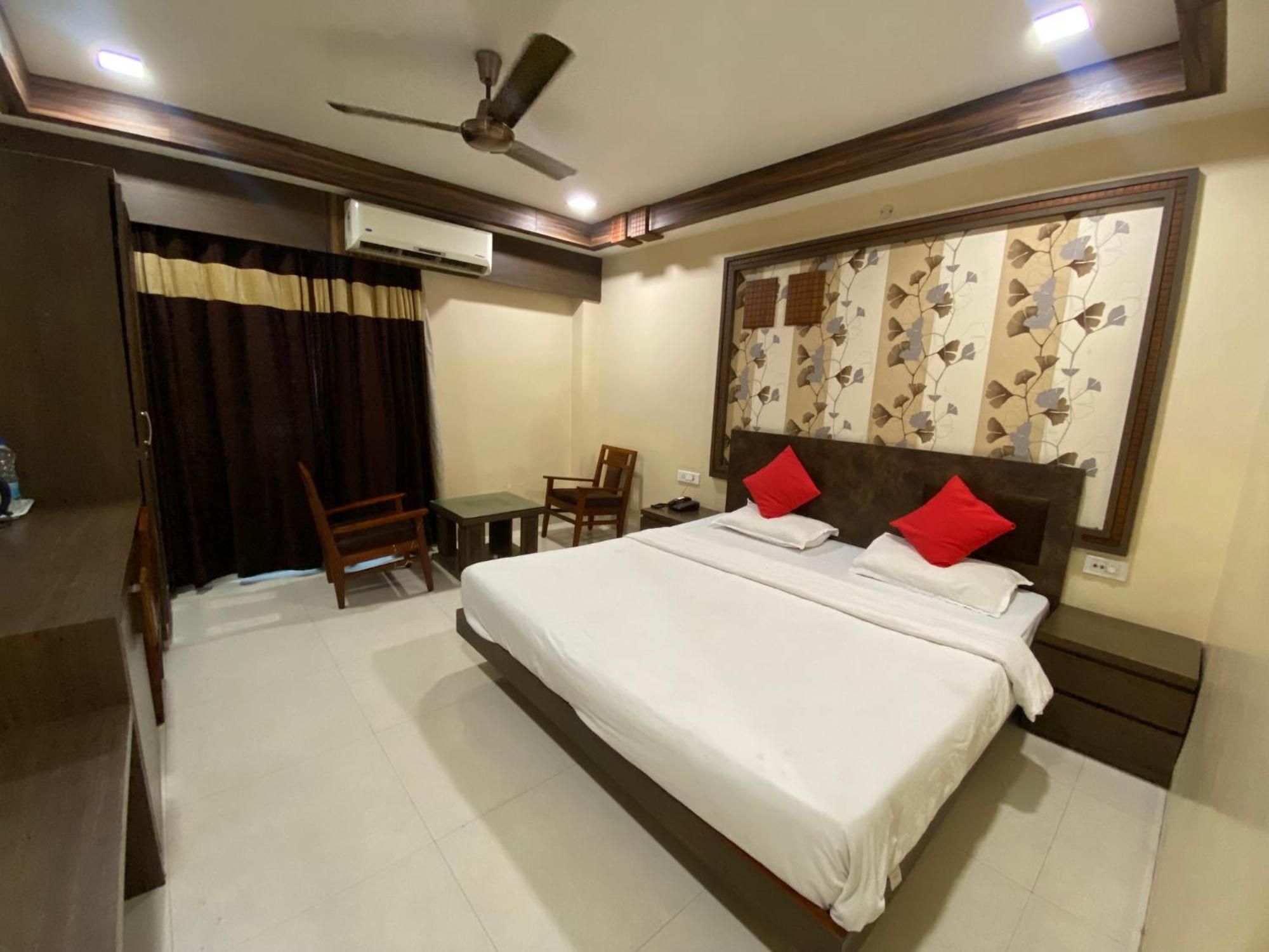 Hotel Rituraj Guwahati Dış mekan fotoğraf