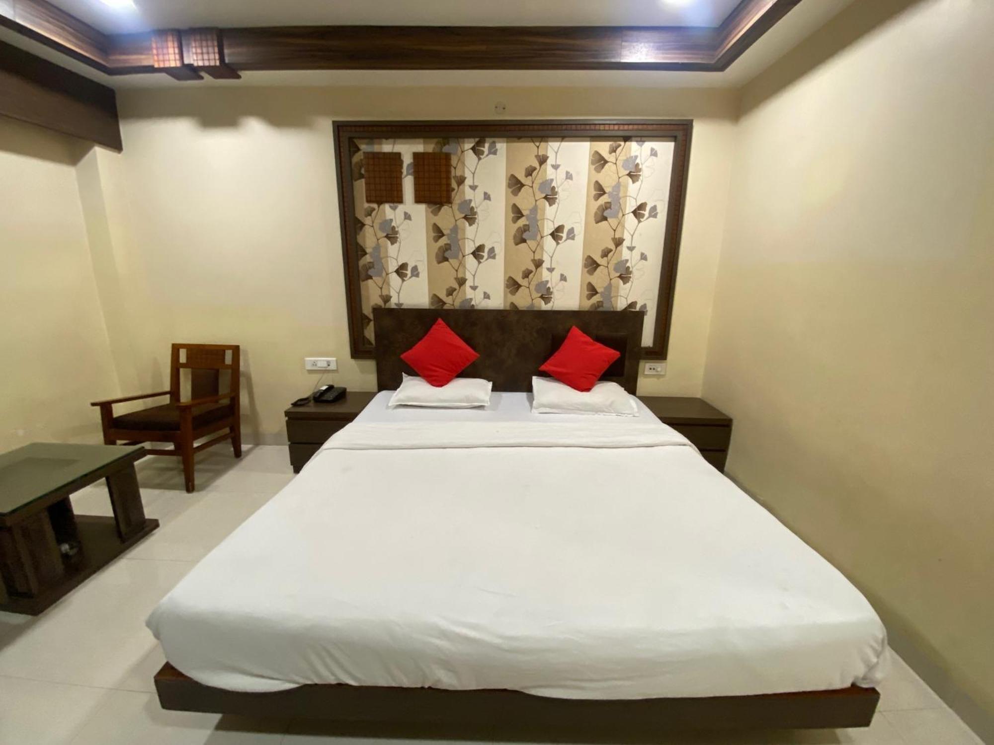 Hotel Rituraj Guwahati Dış mekan fotoğraf