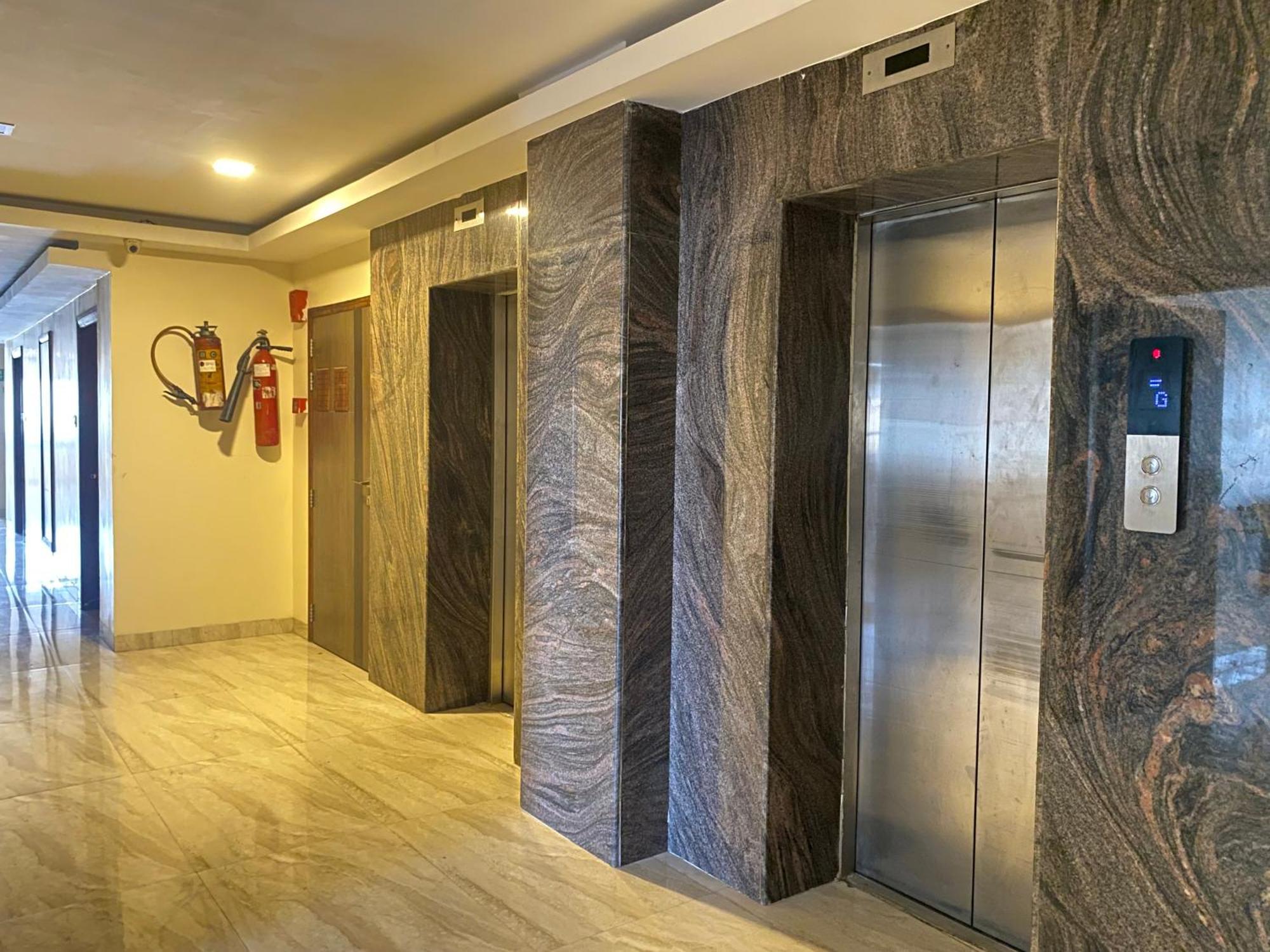 Hotel Rituraj Guwahati Dış mekan fotoğraf
