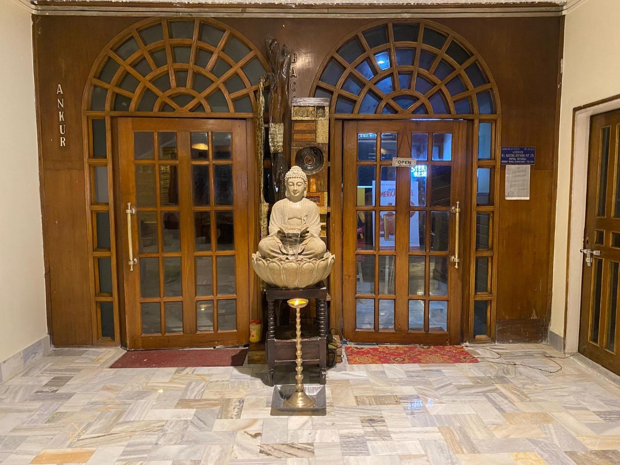 Hotel Rituraj Guwahati Dış mekan fotoğraf